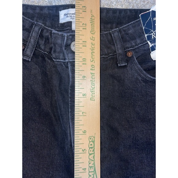 Abercrombie & Fitch The 90's Relaxed Jean Curve Love Twisted Seam Vent 29/8s NWT - Picture 3 of 9